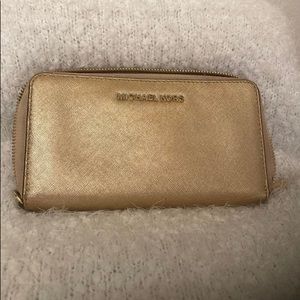 Micheal Kors wallet